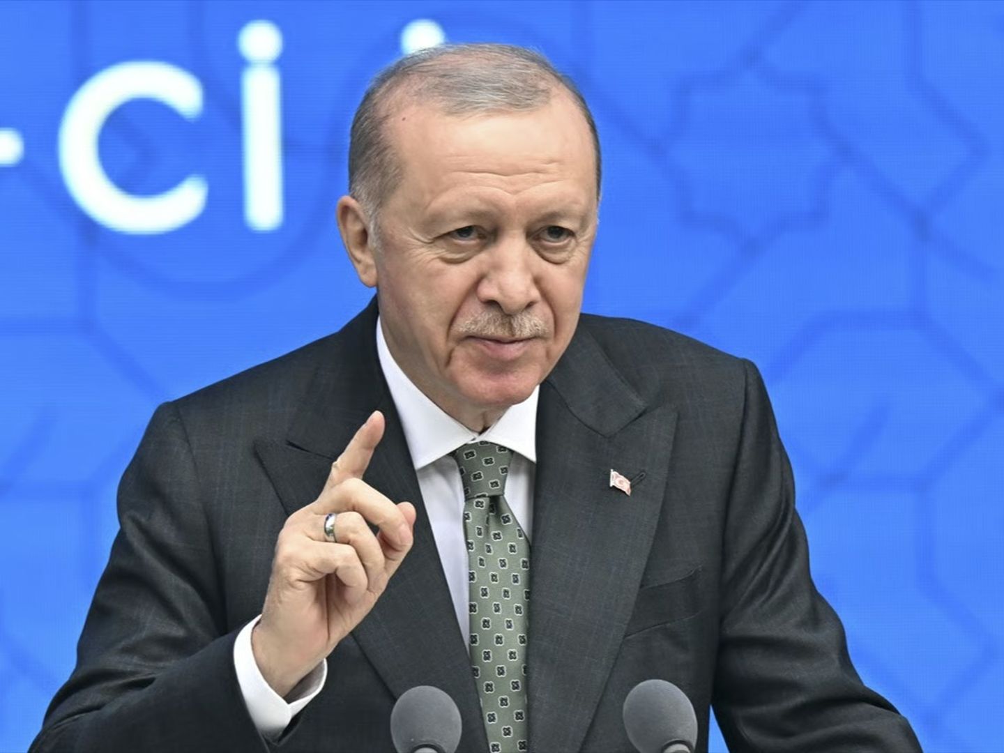 Cumhurbaşkanı Erdoğan üçlü zirvede konuştu
