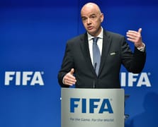 FIFA Başkanı Gianni Infantino İngilizlerden özür diledi, Rusya yasağını hedef aldı