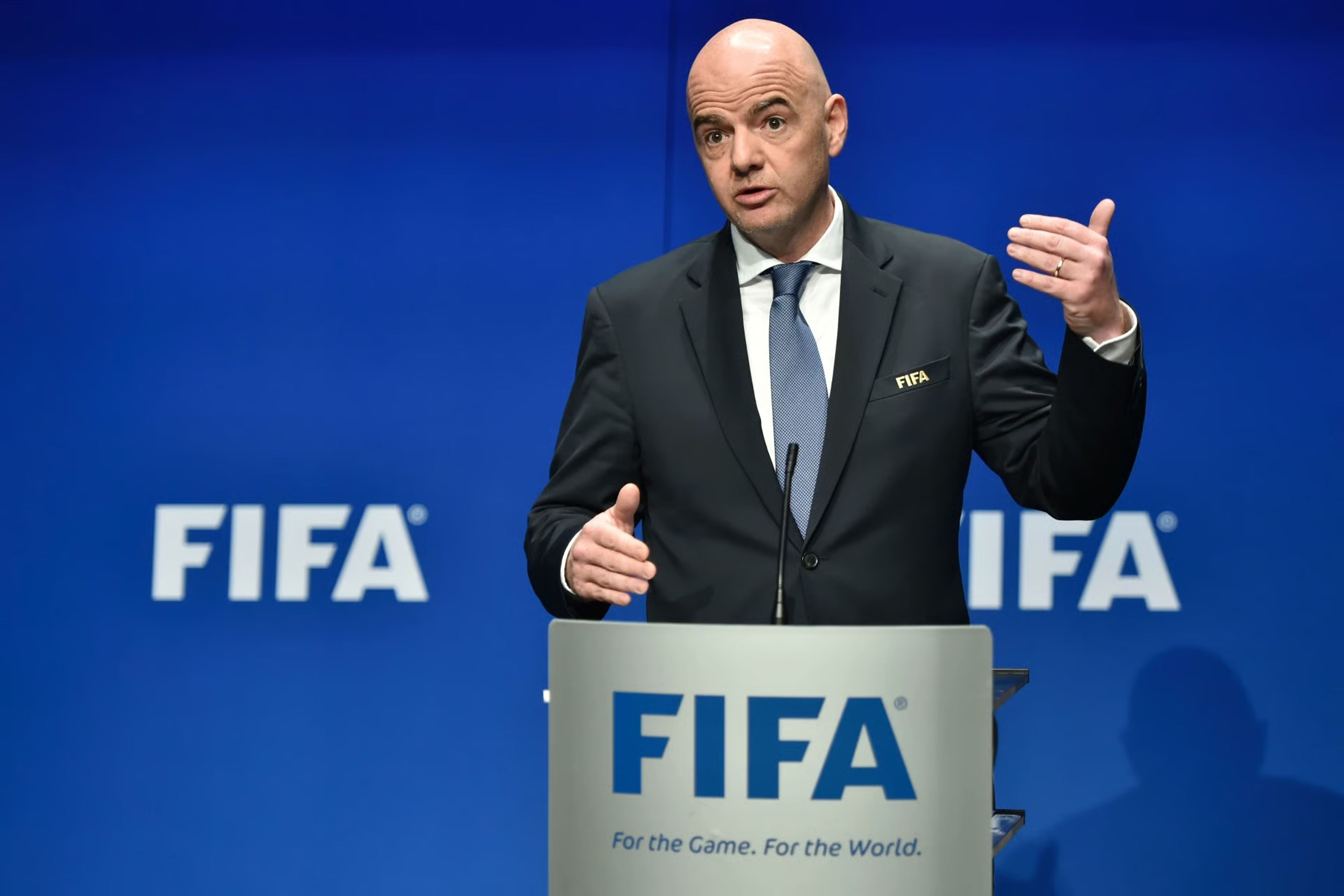 FIFA Başkanı Gianni Infantino İngilizlerden özür diledi, Rusya yasağını hedef aldı