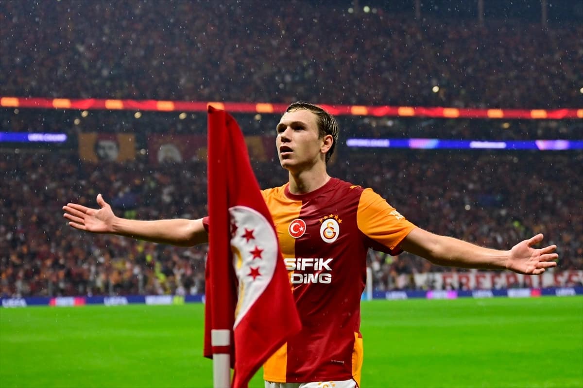 Batrakov sahneye çıktı