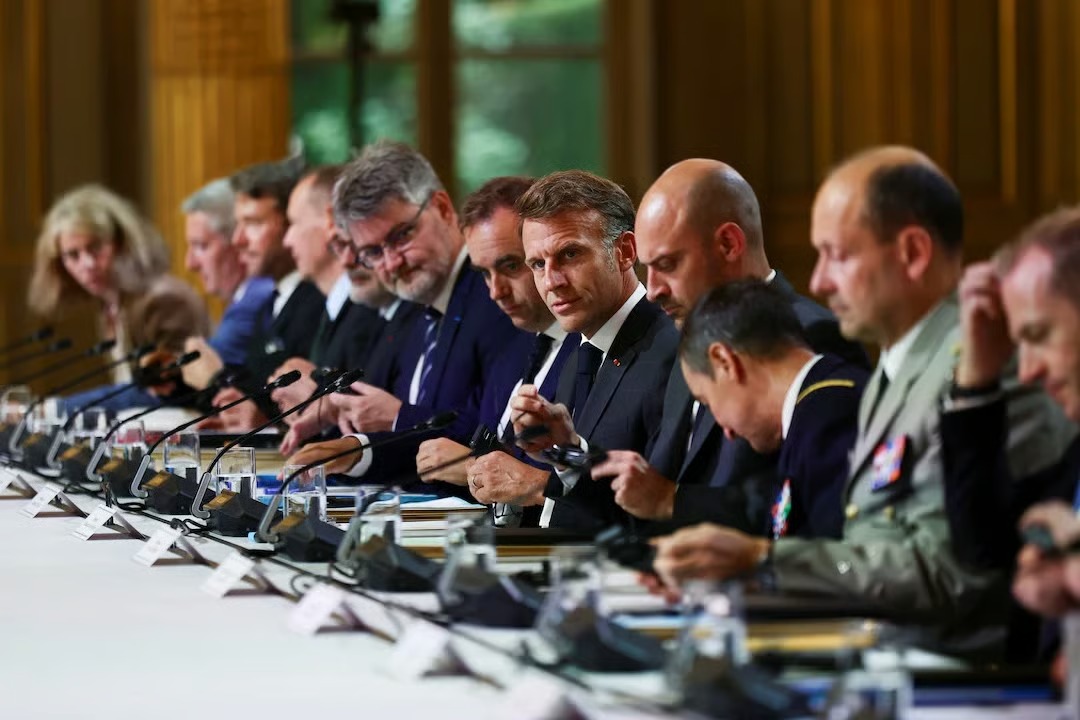 Allies Debate Ukraine Guarantees, US Support in Doubt