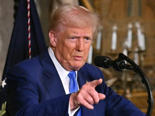 Trump'tan AB ve Meksika'ya yüzde 30 gümrük vergisi