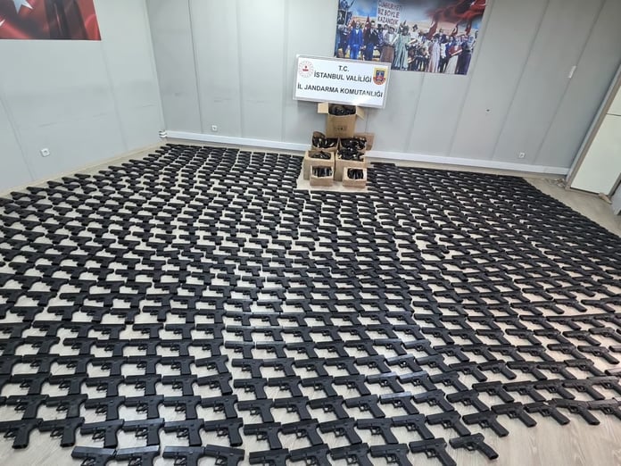 İstanbul ve Adana'da silah kaçakçılarına büyük darbe