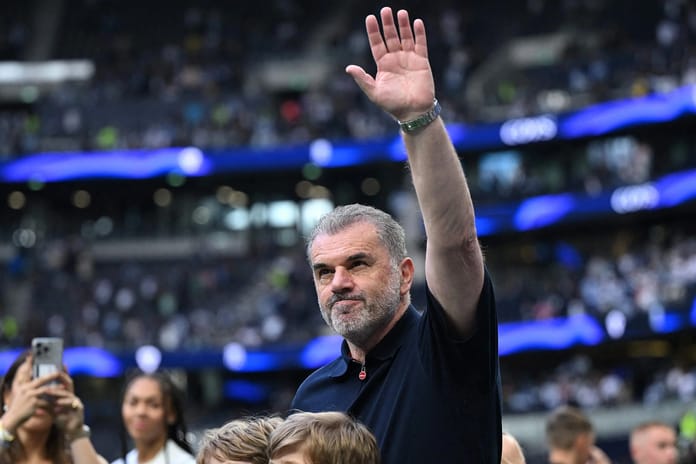 Tottenham'da 17 yıllık kupa hasretine son veren Ange Postecoglou ile yollar ayrıldı