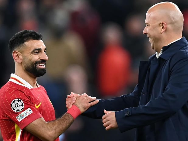 Liverpool'da Salah krizi tatlıya bağlandı: Yıldız futbolcu, Slot görüşmesinin ardından kadroya geri döndü