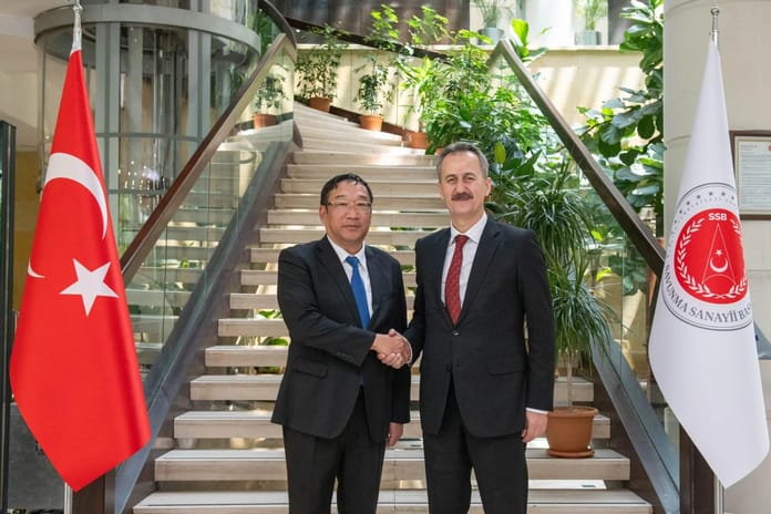 Türkiye ve Vietnam savunma sanayii iş birliği derinleşiyor