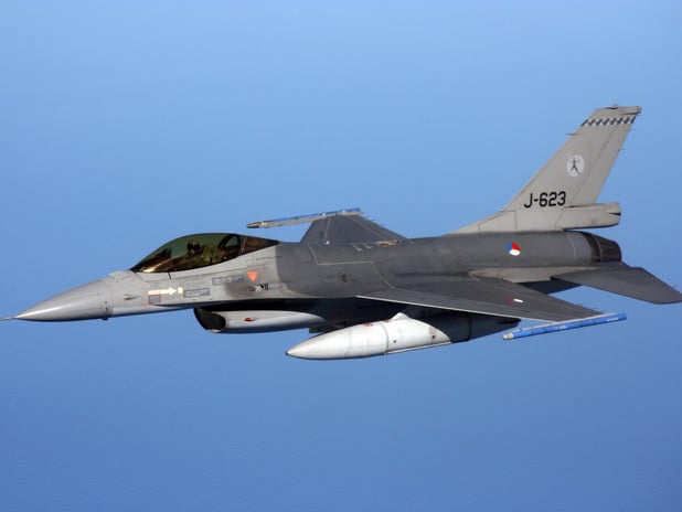 Hollanda, Romanya’ya 1 avro karşılığında 18 adet F-16 bağışladı