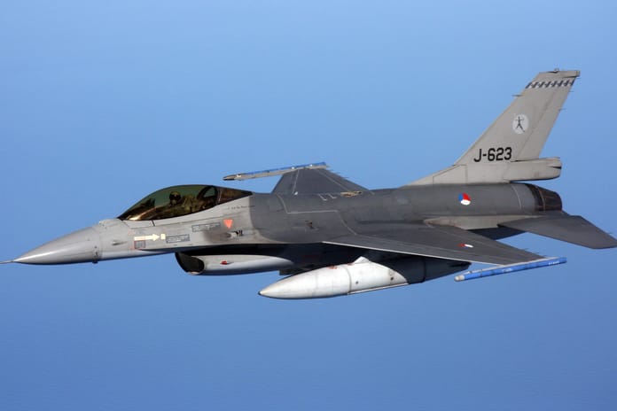 Hollanda, Romanya’ya 1 avro karşılığında 18 adet F-16 bağışladı