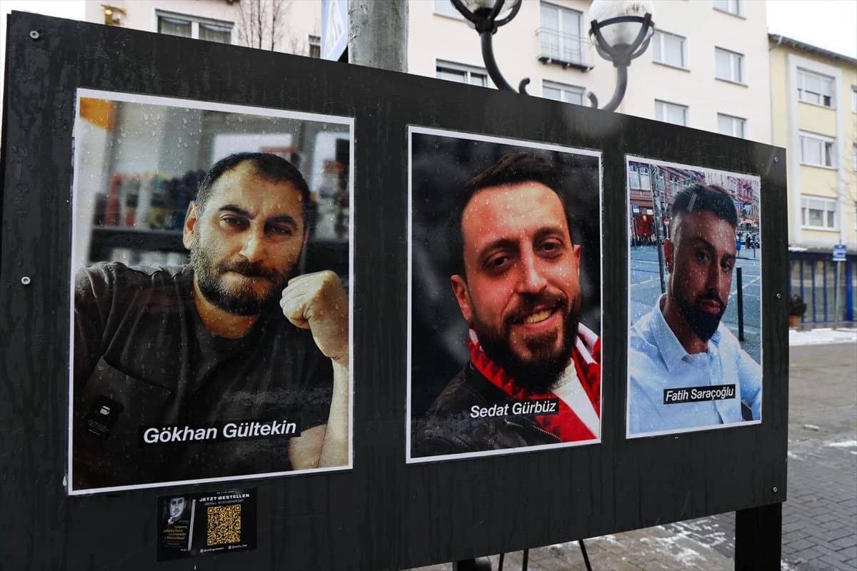 Almanya’nın Hanau kentindeki ırkçı terör saldırısında hayatını kaybedenler için anma etkinlikleri düzenlendi