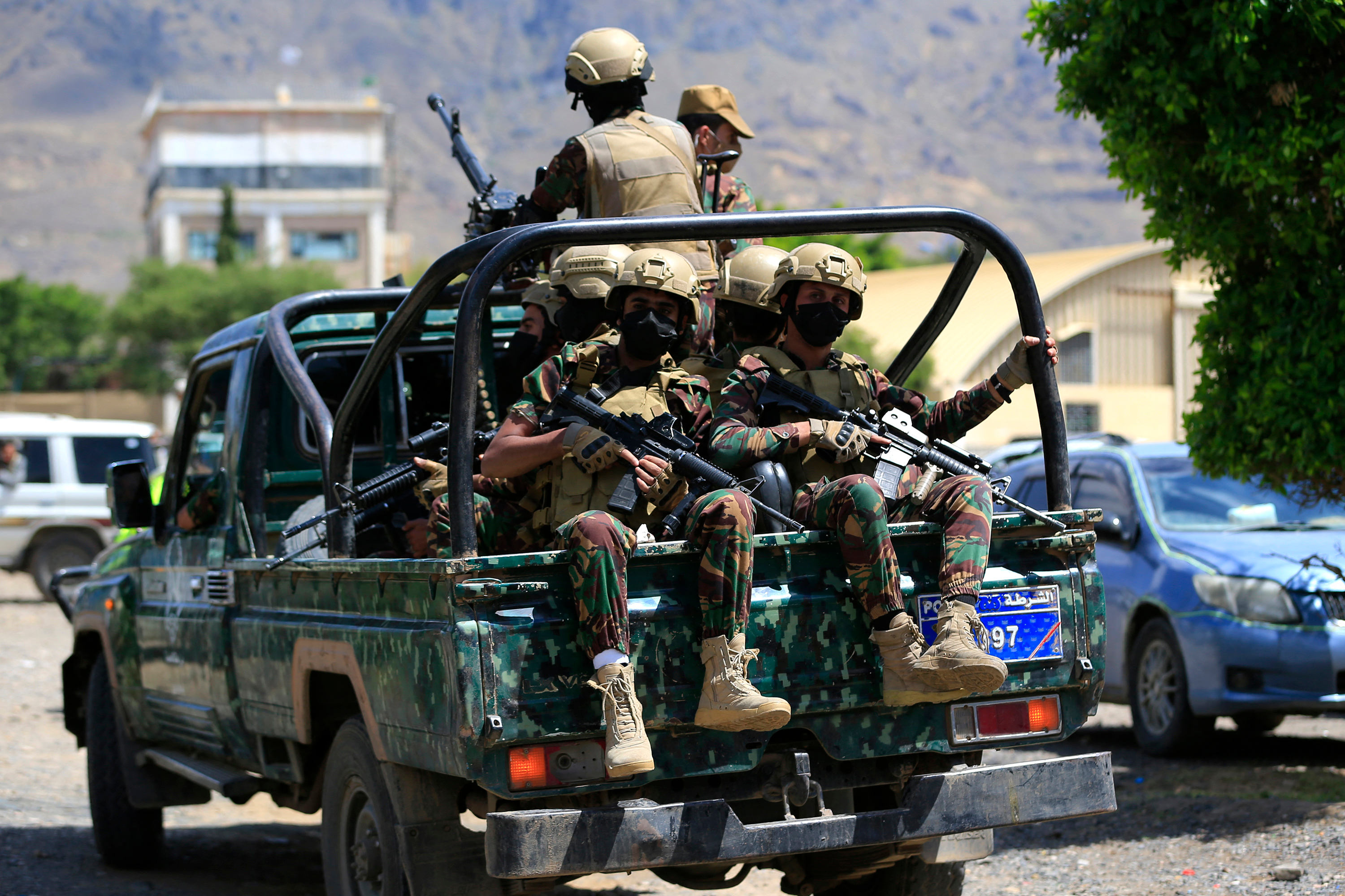 Houthis Push to Seize Strategic Yemen Highlands