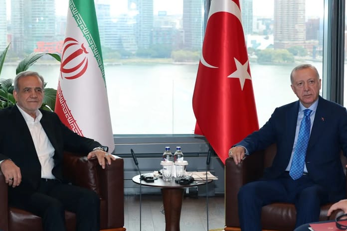 Cumhurbaşkanı Erdoğan İran Cumhurbaşkanı Pezeşkiyan ile telefonda görüştü