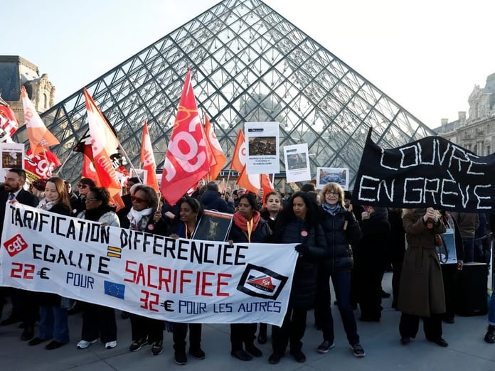 Louvre personeli grevde: Aşırı kalabalık ve güvenlik sorunları müzeyi kapattı
