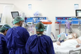 Yoğun bakım takibi e-Nabız'a taşınıyor