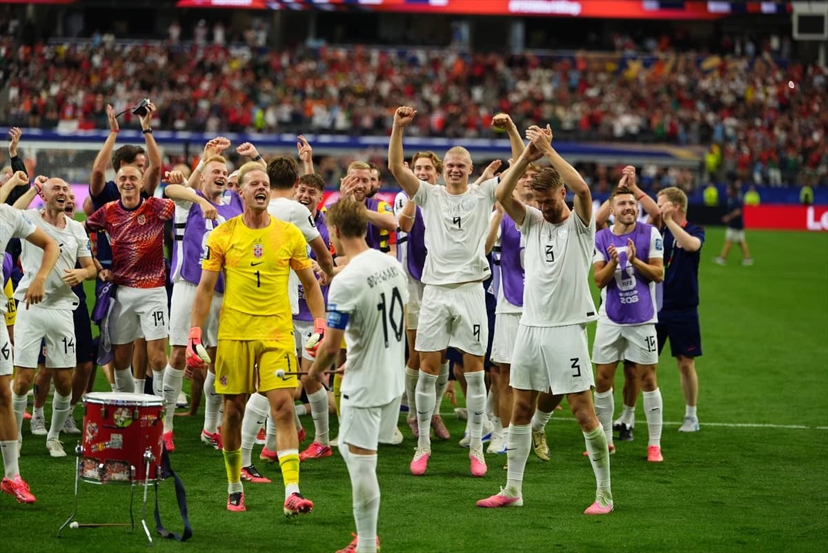Norveç, Haaland ve Nusa ile son 16'da