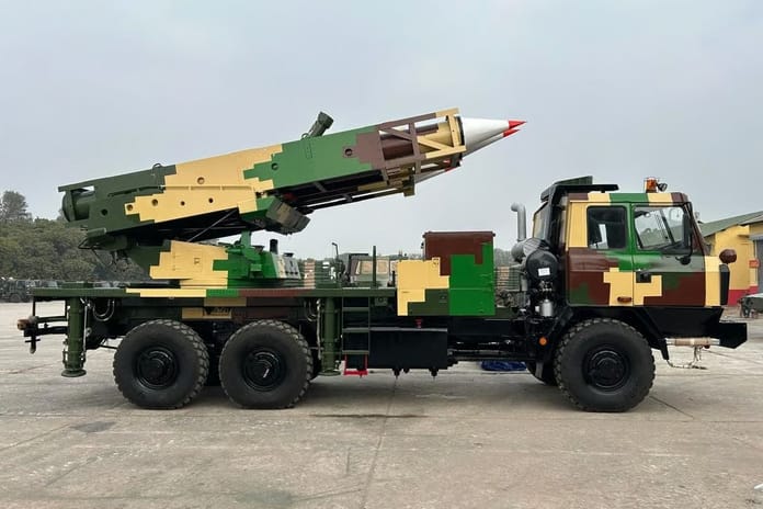 Hindistan, Suryastra çok namlulu roketatar sistemini tanıttı