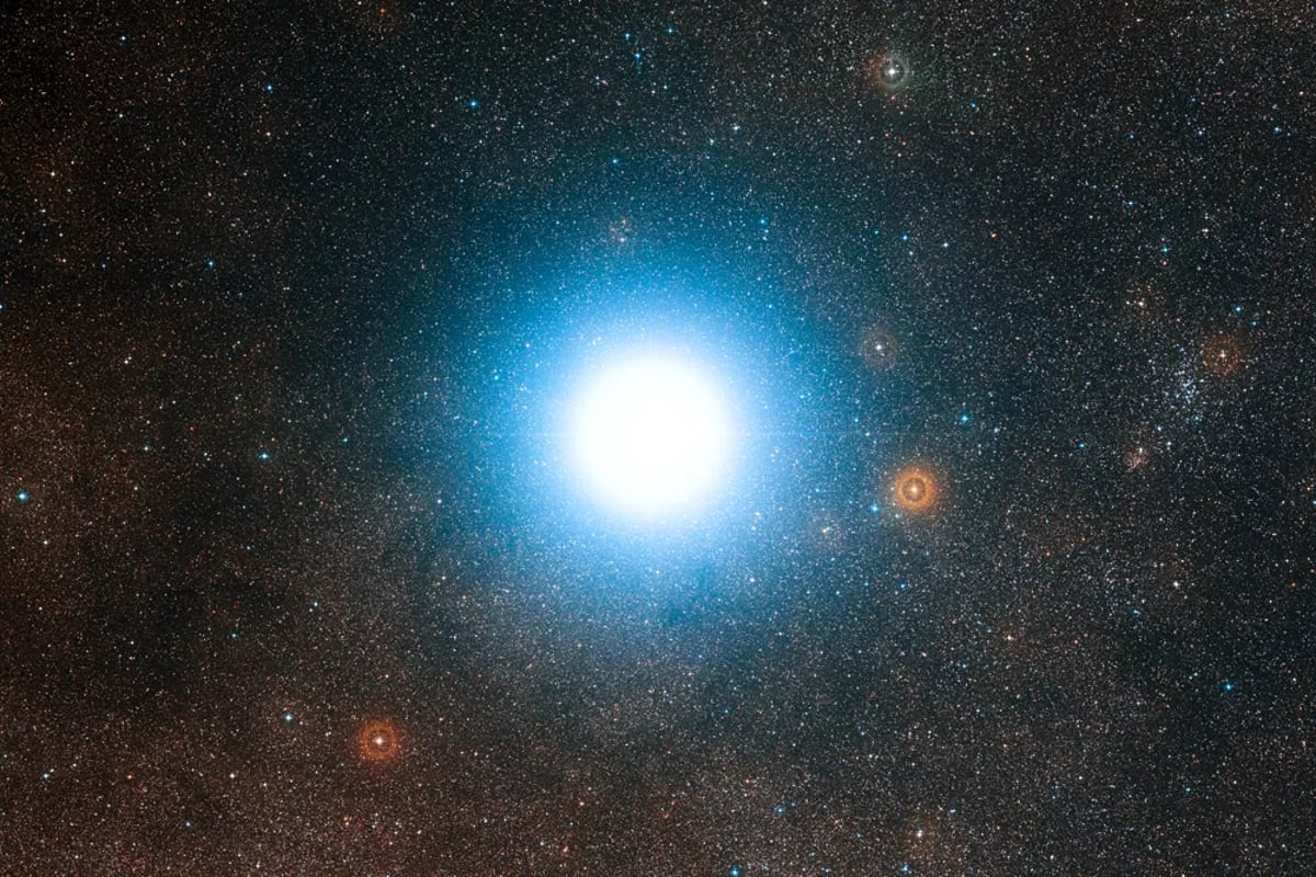 Alpha Centauri'nin teleskop fotoğrafı.