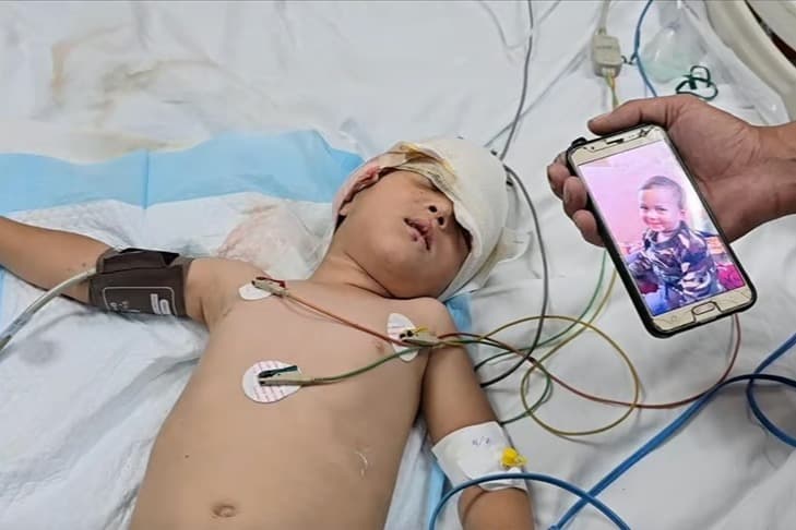 Hasta çocukları tahliye etmeyen İngiltere'ye Gazze davası