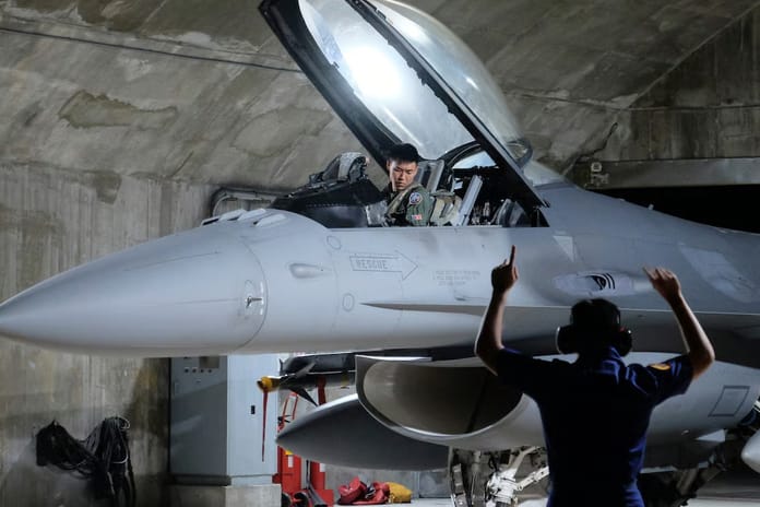 Trump’tan Tayvan’a askeri yardım freni: 400 milyon dolarlık paket reddedildi