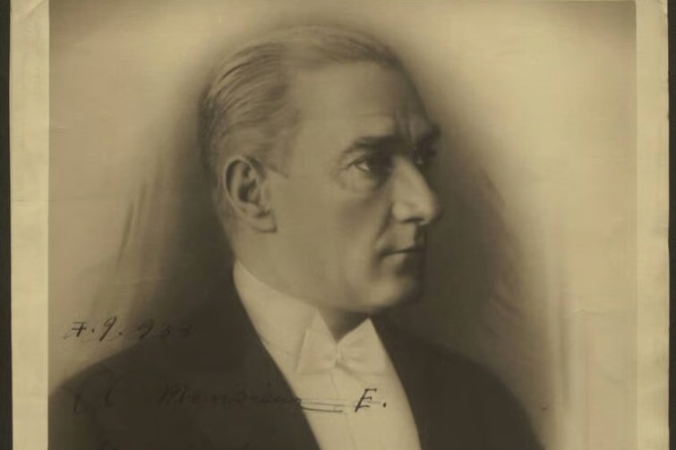 10 Kasım Atatürk fotoğrafları ve şiirleri