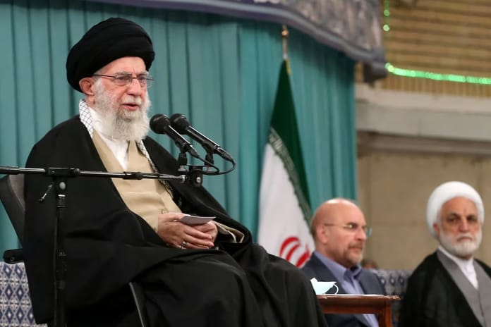 İran’da Liderlik Konseyi yeni lider seçimi gündemiyle toplandı