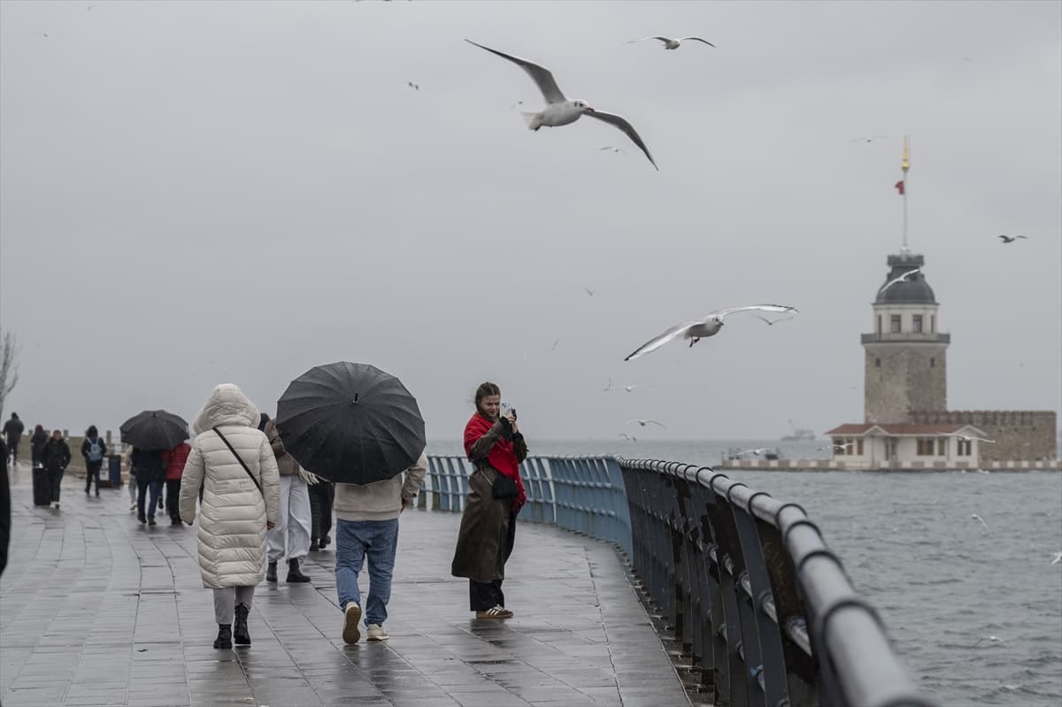 İstanbul’da sağanak ve fırtına etkili oldu