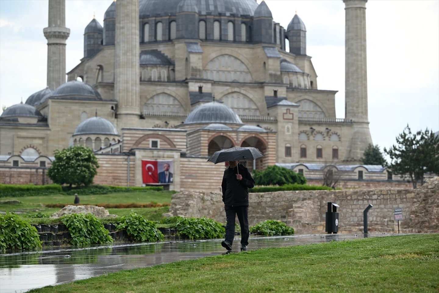 Meteoroloji'den bayramın ikinci günü için kritik uyarı! O bölgelerde yaşayanlar dikkat