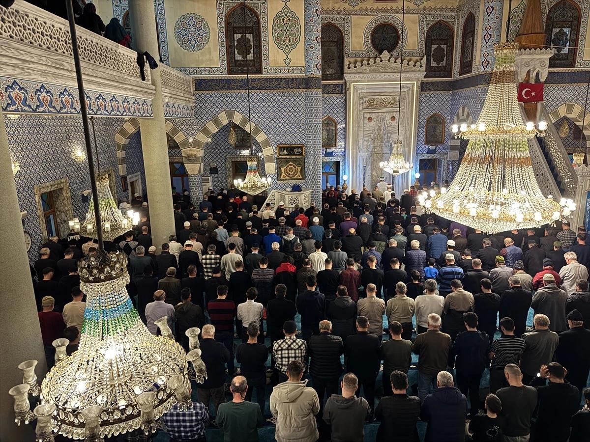 Yurt genelinde Kadir Gecesi idrak edildi