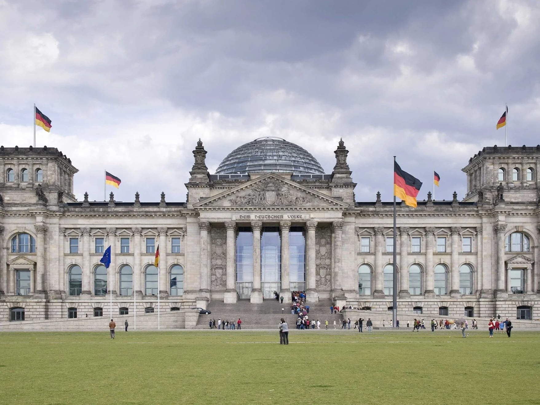 German MP Calls for Expulsion of Russian Diplomats