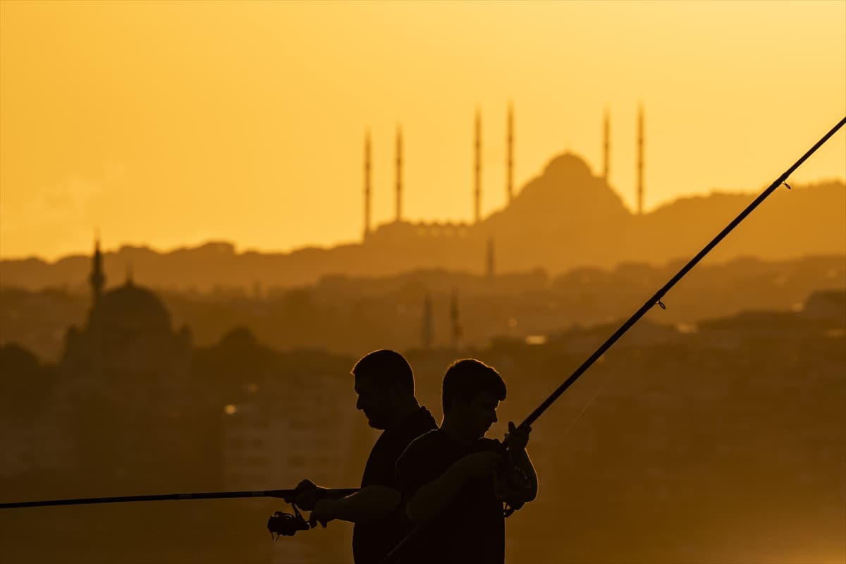 İstanbul'da gün doğumu büyüledi! Büyük Çamlıca Camii’nden eşsiz manzara