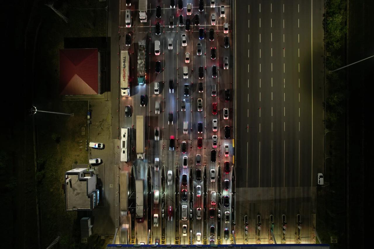 Kurban Bayramı tatilcileri yola çıktı: İki otoyolun birleştiği noktada trafik durdu!