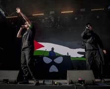 İrlandalı rap grubu Paris konserinde Filistin'e destek sloganları attı