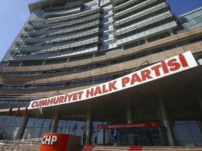 CHP Sözcüsü yeni atama ve görevden almaları açıkladı