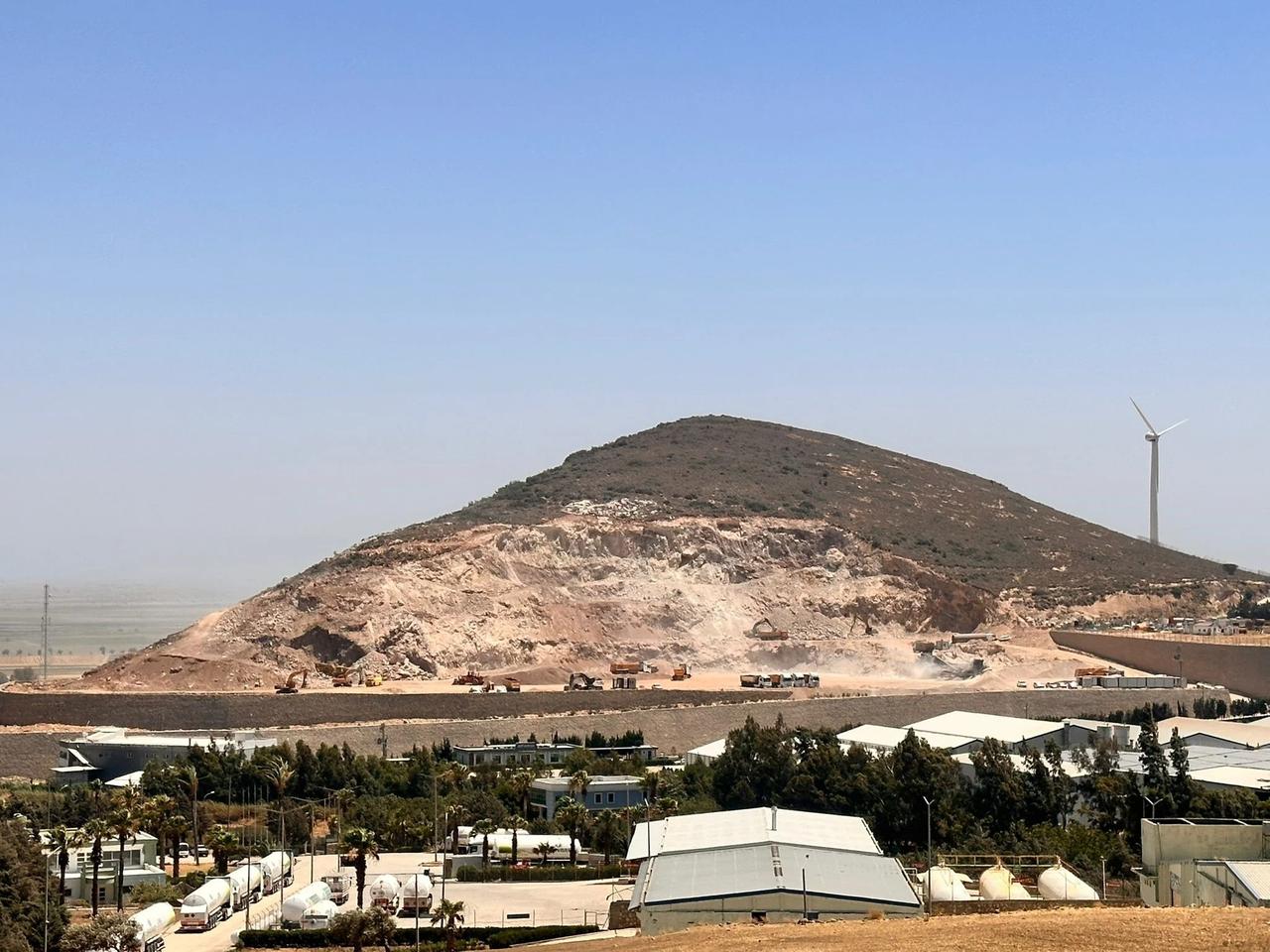 Deprem gibi hissettiren patlama paniğe neden oldu