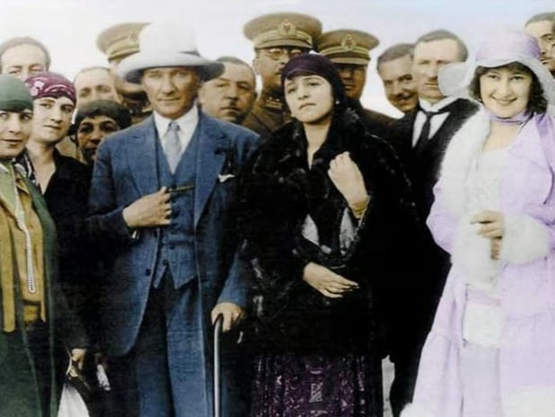 Tarihte bugün: Türk Medeni Kanunu yürürlüğe girdi