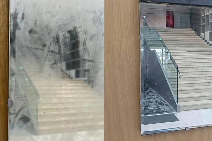 Tayvan’da temizlik görevlisi sanat eserini “kirli ayna” sanıp sildi