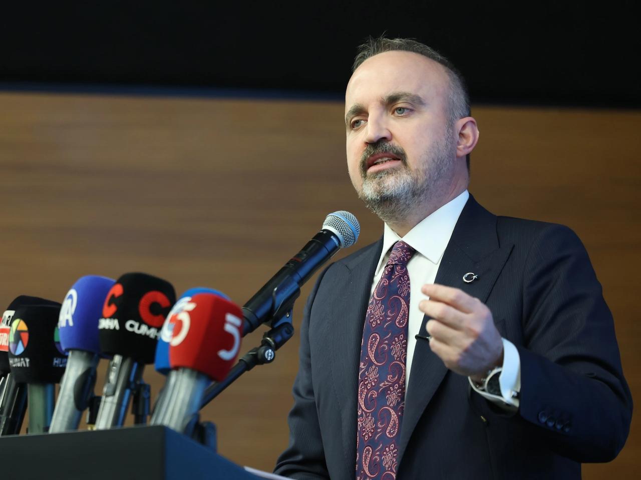 Bülent Turan'dan sert mesaj! "Milletin sabrını sınamayın"