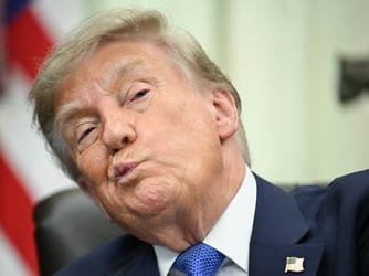 Trump Evacuated in Catering Container from Türkiye Summit