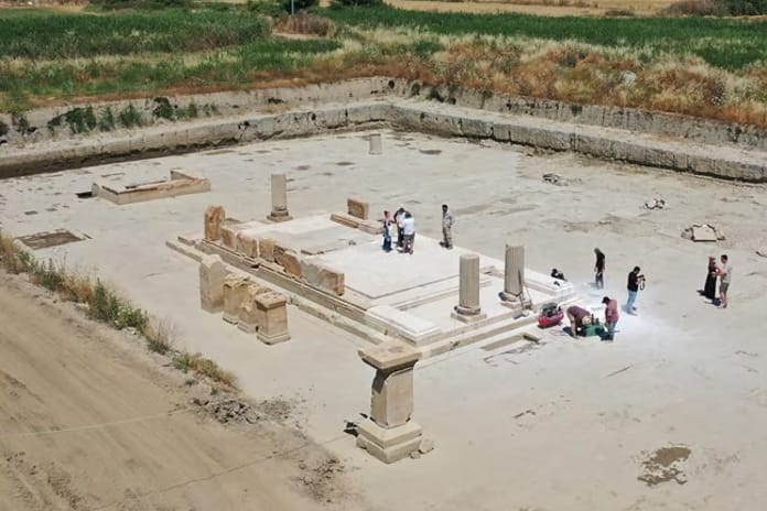 Magnesia Antik Kenti'nde 2400 yıllık agora gün yüzüne çıkıyor