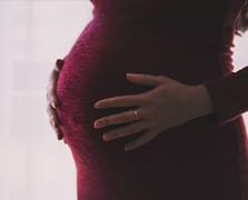 Annelerin doğum izni 24 haftaya çıkıyor, babalık izni 10 gün oluyor