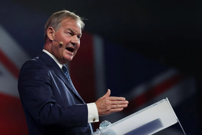 İngiliz milletvekili yardım kürekçilerini yasa dışı göçmen sandı