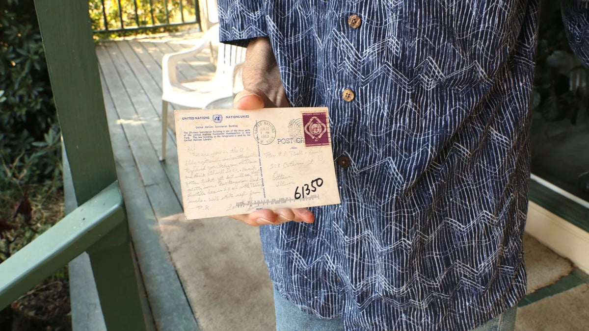 Kartpostal 72 yıl sonra sahibine ulaştı - CNN