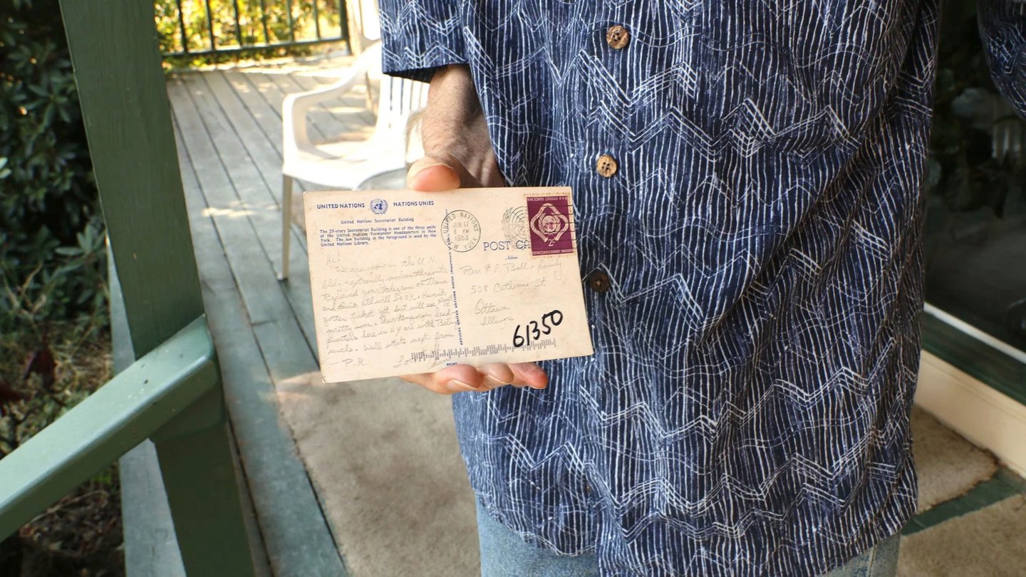 Kartpostal 72 yıl sonra sahibine ulaştı - CNN