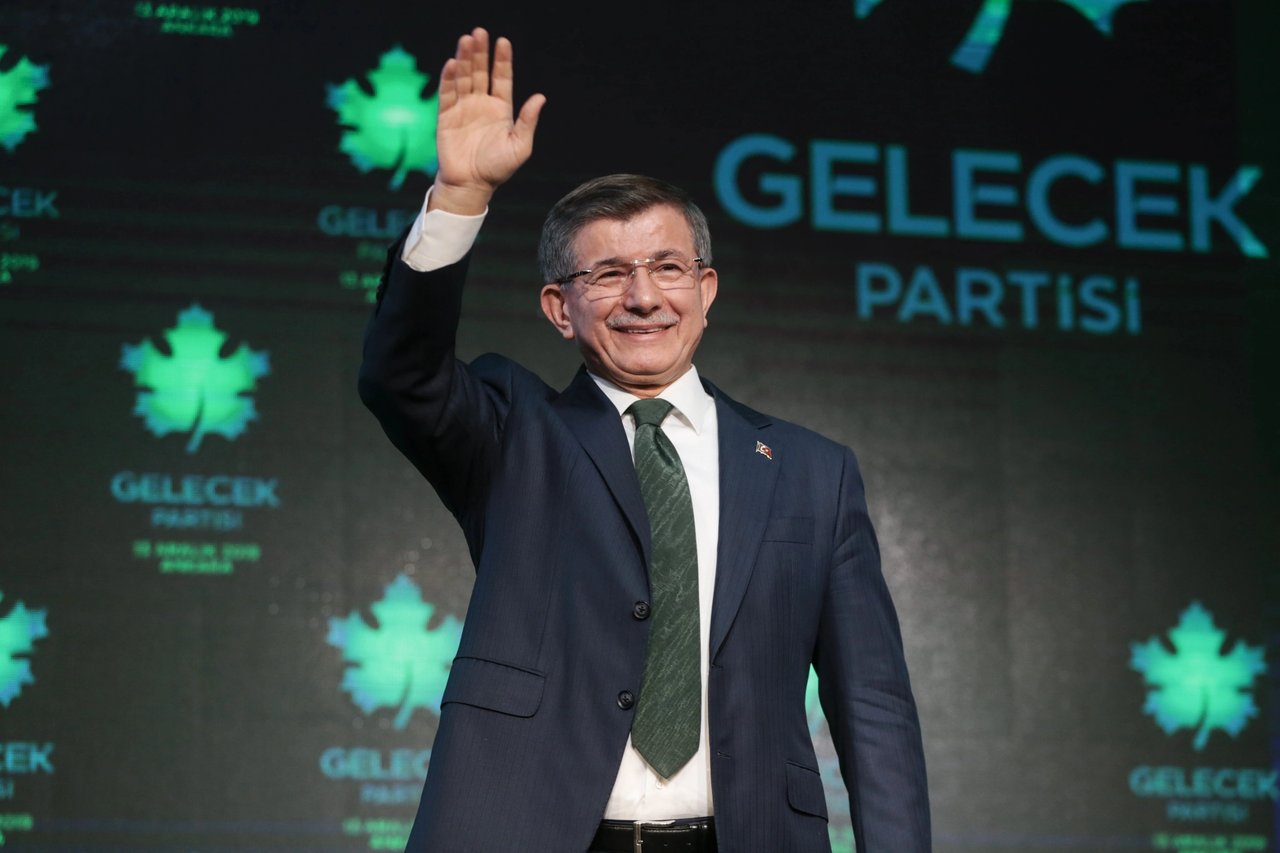 Gelecek Partisi resmen feshedildi