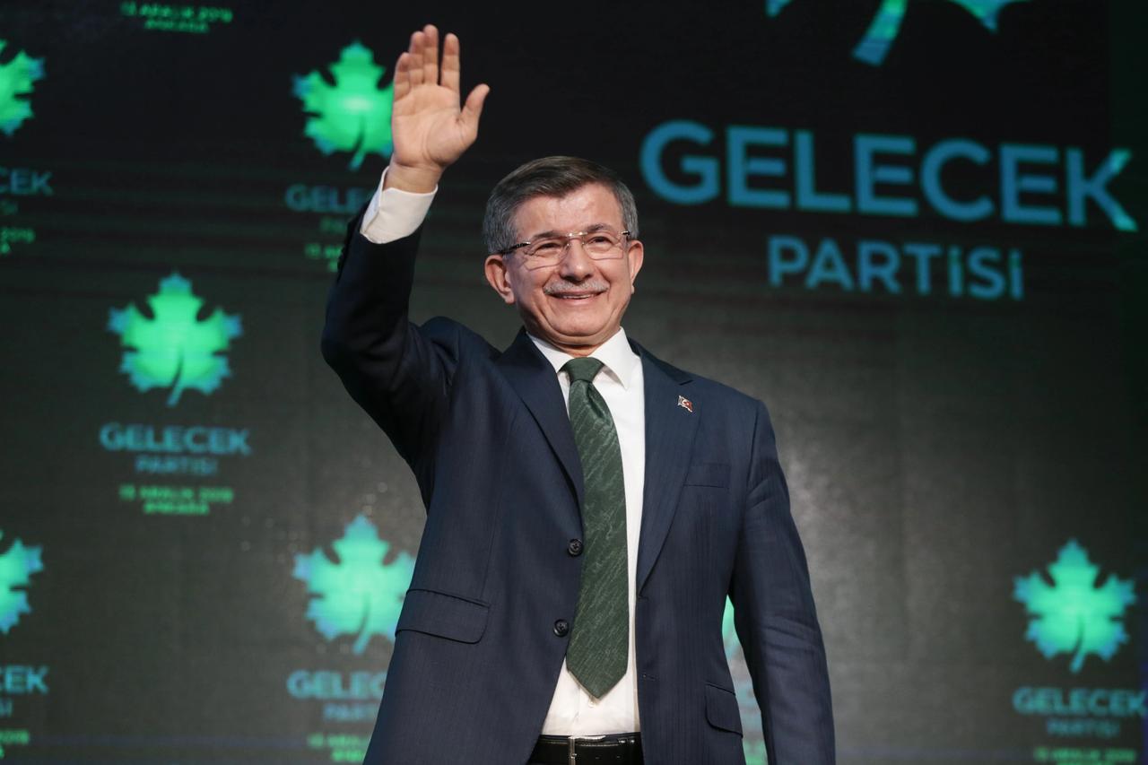Son Dakika! Gelecek Partisi resmen feshedildi