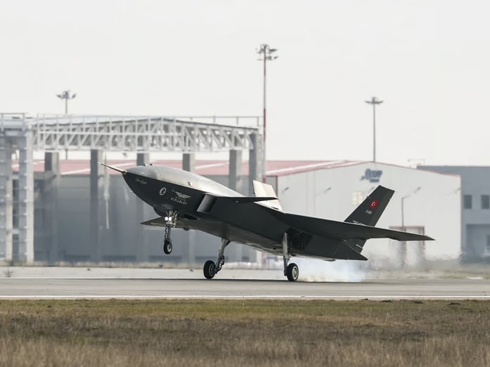 Leonardo KIZILELMA ile MUM-T testlerine hazırlanıyor 2026’da uçuşlar başlayacak