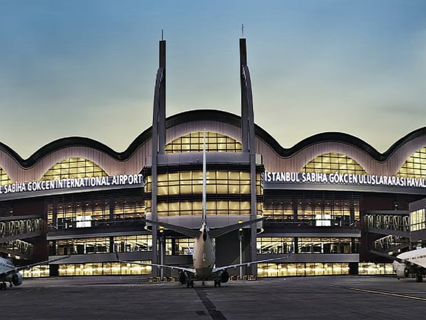 Sabiha Gökçen Havalimanı'ndan yeni rekor: Günlük 784 uçuş ile rekor!