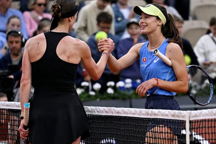 Roland Garros'ta büyük sürprizler: Petra Kvitova ve Emma Navarro ilk turda elenirken, favoriler yola devam ediyor