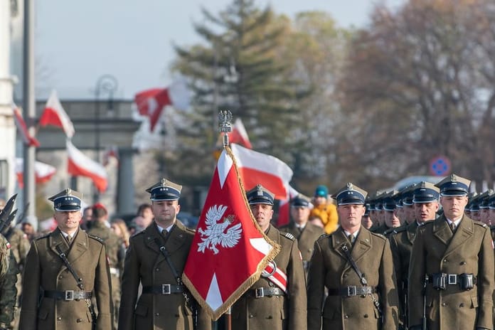 Polonya'nın artan savunma harcamaları yerel üretimi artıramıyor