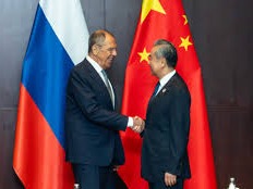 Lavrov, Wang Yi Hold ASEAN Sideline Talks on Asia-Pacific
