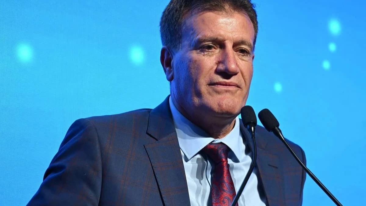 KKTC'de Ulaştırma Bakanı Arıklı görevden alındı
